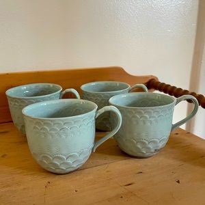 RARE Anthropologie Piecrust Collection Mugs, 4